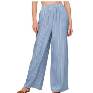 NWT Women’s Denim Blue Pin Stripe Wide Leg Pant Size Large
